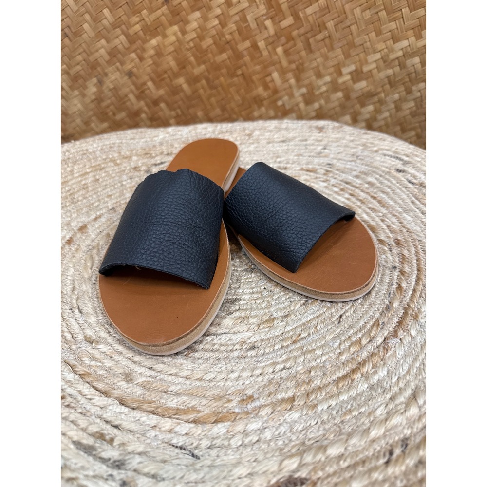 Sseko Womens Black Leather Slide Sandals Tan Footbed Flat Made in Uganda Sz 6